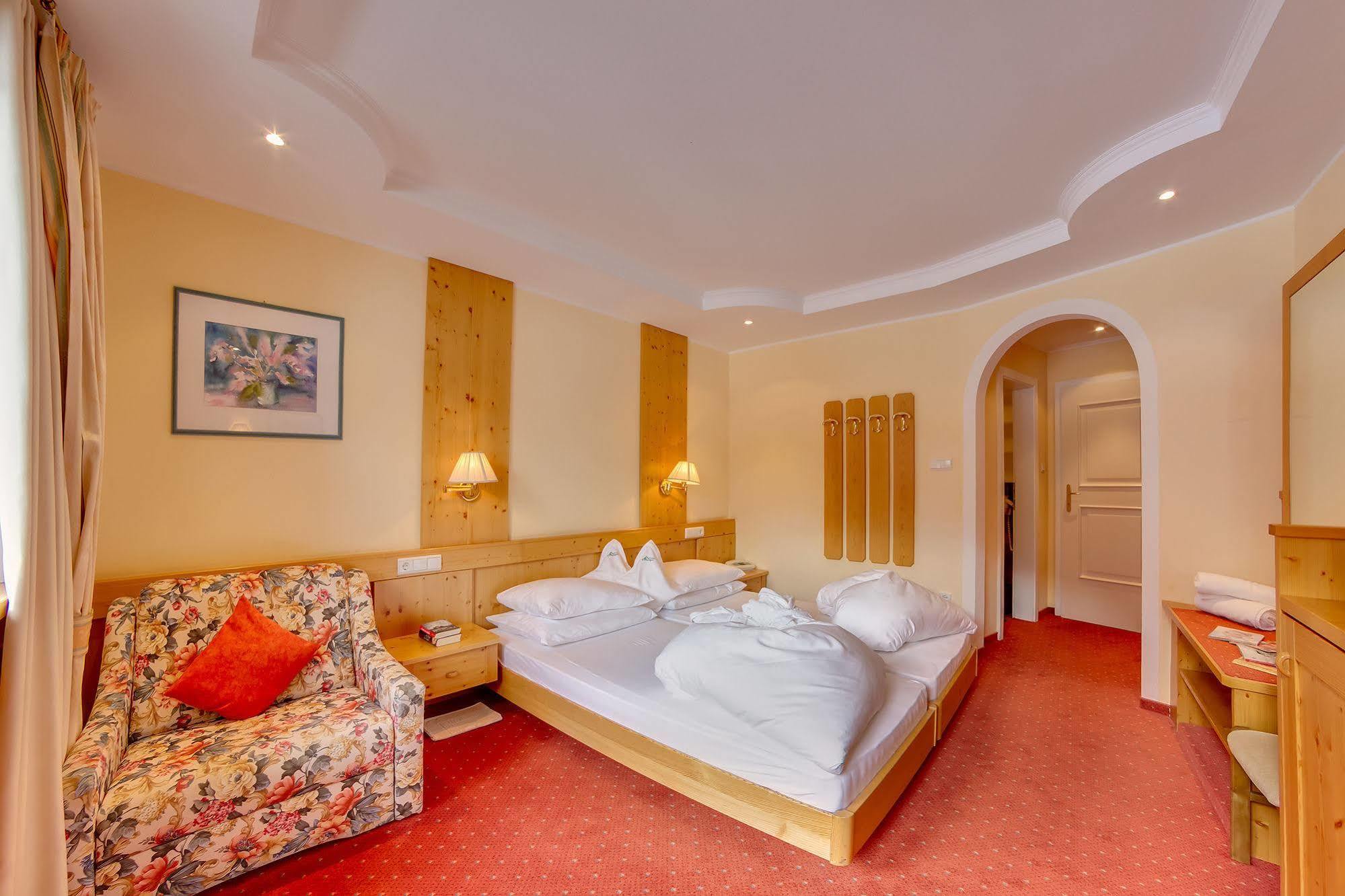 Hotel Berger Superior Riva di Tures Extérieur photo